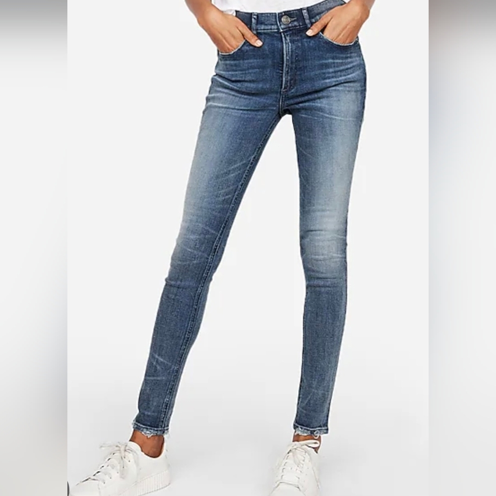 Express Blue Skinny Jeans with Vintage Appeal